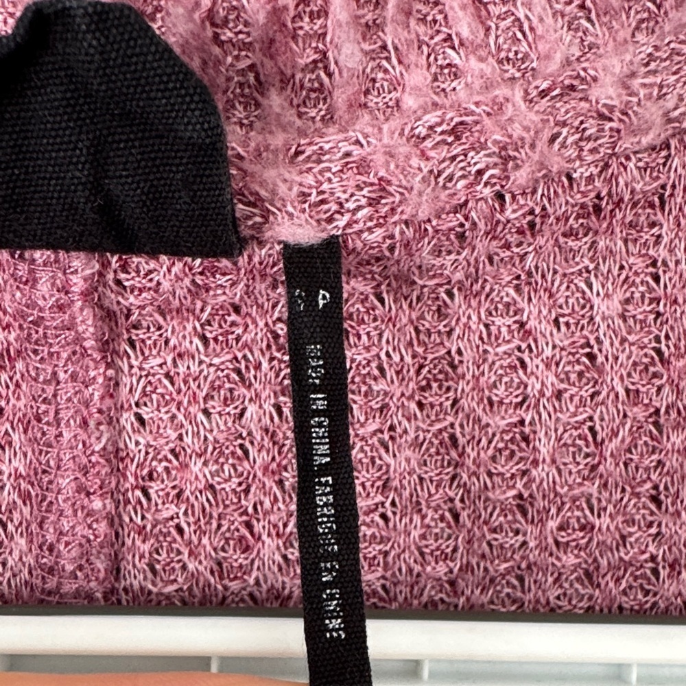 Urban Outfitters Pink Button-Front Ribbed V-Neck Long Sleeve Top - Picture 3 of 10